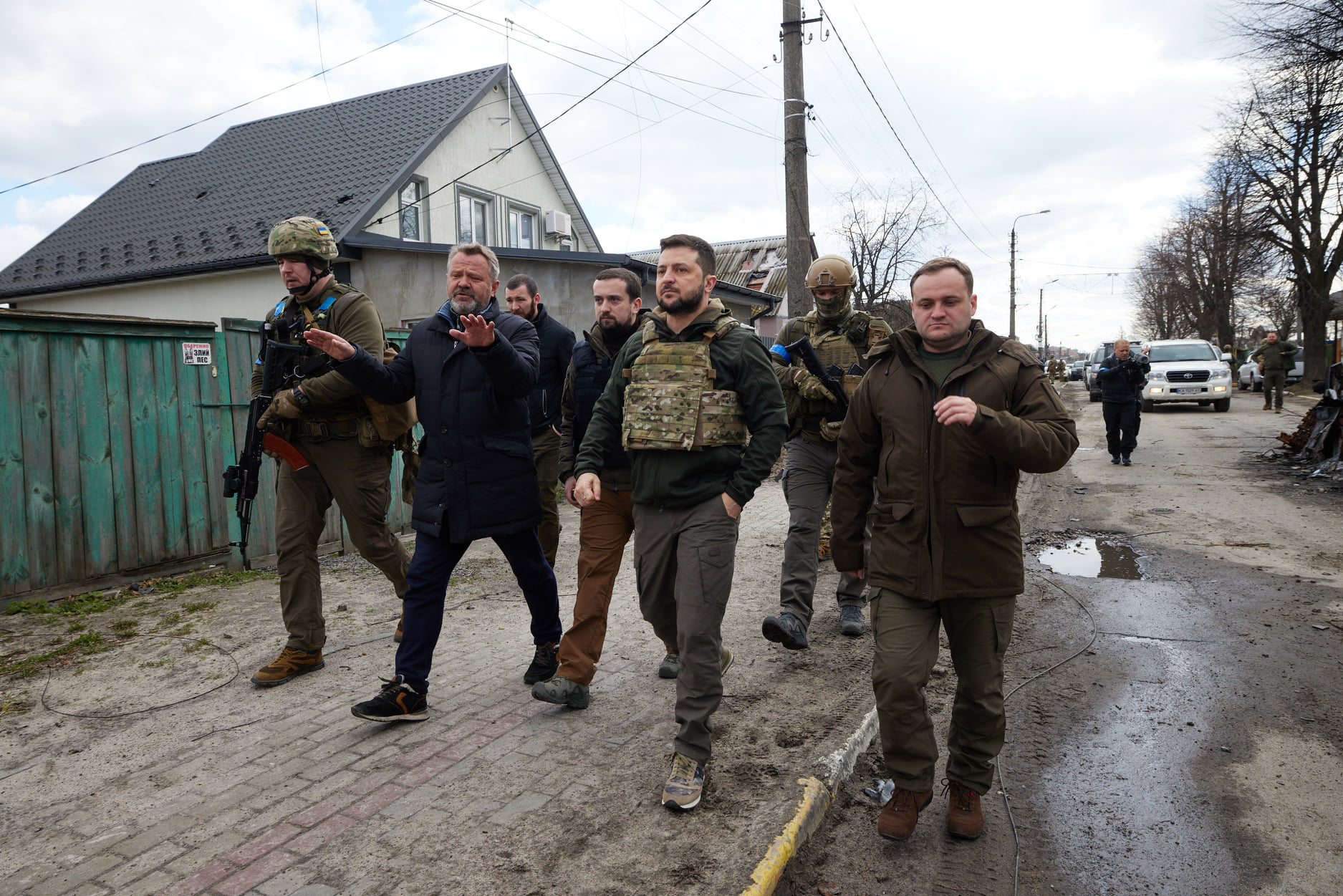 Primele imagini din buncărul lui Volodimir Zelenski: „O fortăreață cu trupe, mitraliere, mine, explozibili” FOTO