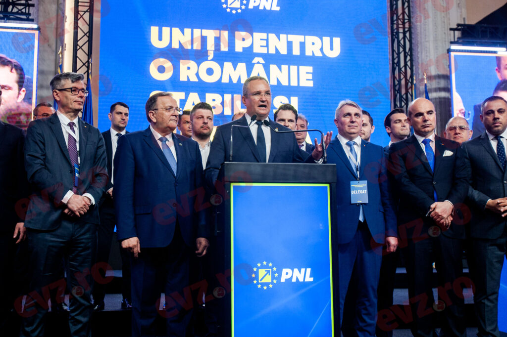 Nicolae Ciucă este noul președinte al PNL. El a obținut 1.060 de voturi din totalul de 1.120. VIDEO