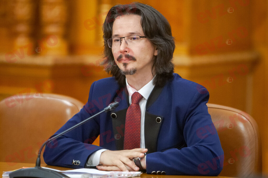 Cristi Danileț, critici acide la adresa ridicării MCV: „Înseamnă că după 15 ani România nu mai este o țară de mâna a doua”