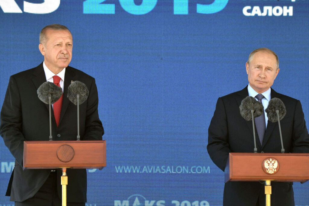 Negocieri între Turcia, Moscova şi Kiev. Erdogan vrea un coridor alimentar în Marea Neagră. Producția cerealelor, grav afectată