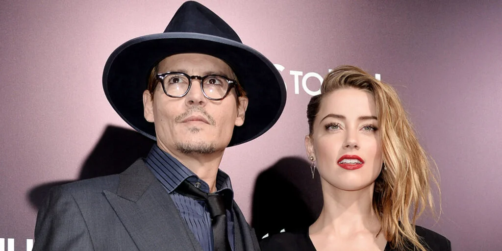 Actrița Amber Heard l-ar fi înșelat pe Johnny Depp cu afaceristul Elon Musk. Ies la iveală detalii incendiare