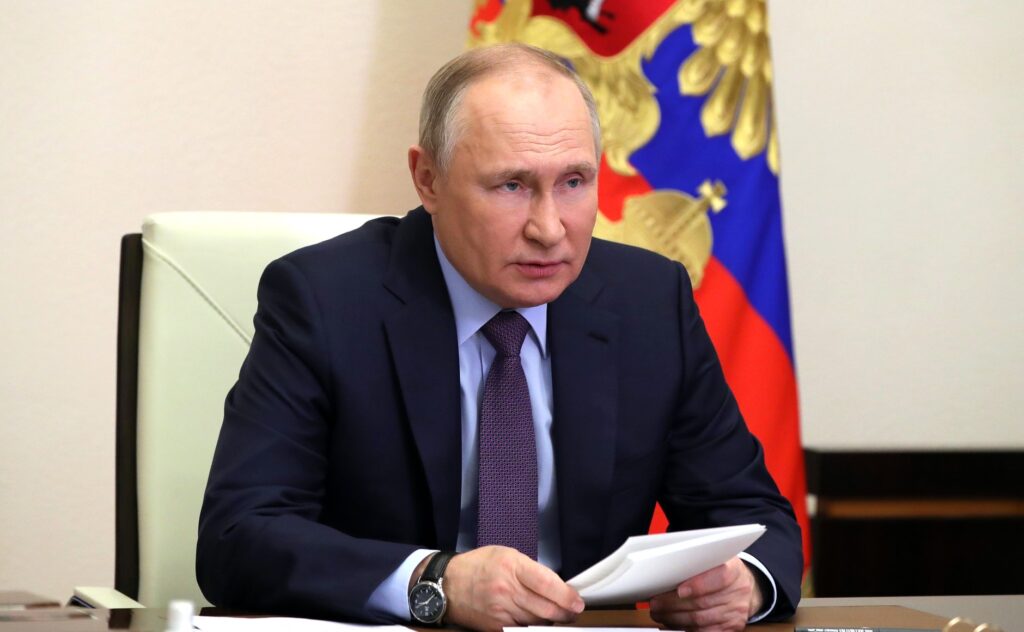 Avertismentul lui Vladimir Putin. Liderul de la Kremlin, pregătit să facă un nou pas. Mărturii uluitoare: “De două săptămâni auzim“