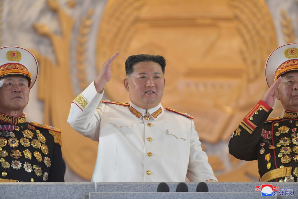 Coreea de Nord a lansat o rachetă balistică intercontinentală suspectă. Japonia a emis alerte de evacuare