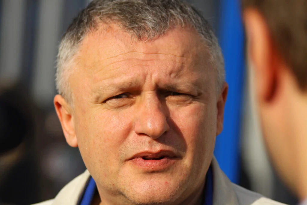 Patronul lui Dinamo Kiev, un celebru oligarh ucrainean, s-a refugiat la București. A venit cu peste 17 miliarde de euro