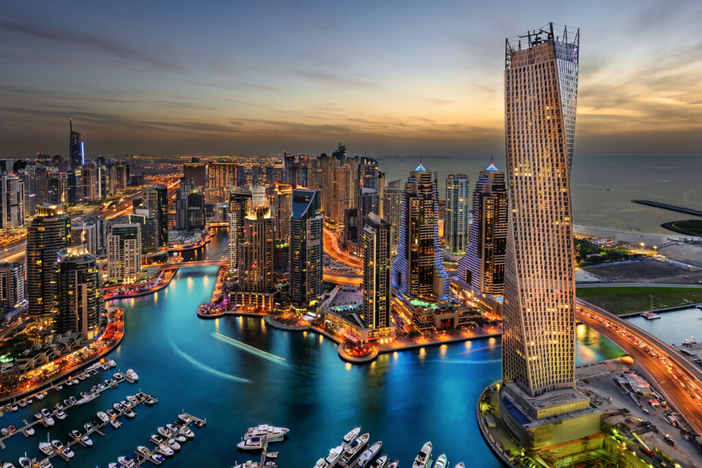 Investiții românești în Dubai! Afaceriștii, privilegiați de autorități în privința taxelor