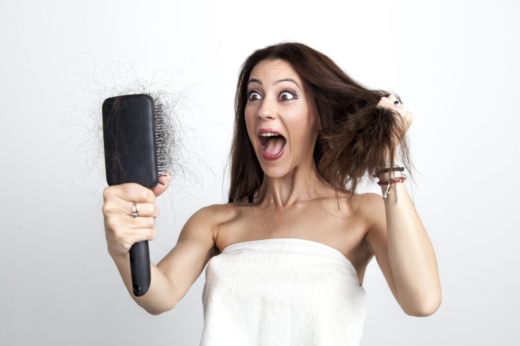 Căderea părului poate fi oprită! Alimente benefice pentru un păr sănătos și puternic