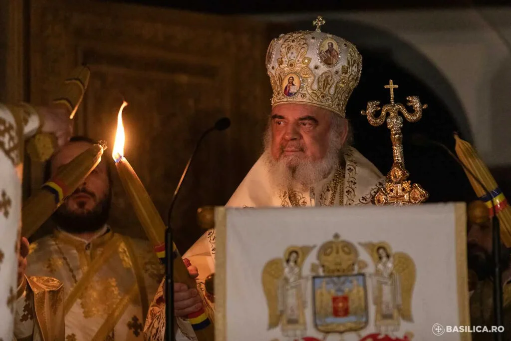 Patriarhul Daniel: Toţi oamenii din lume, care au trăit de-a lungul veacurilor, vor învia din morţi, apoi va urma judecata tuturor