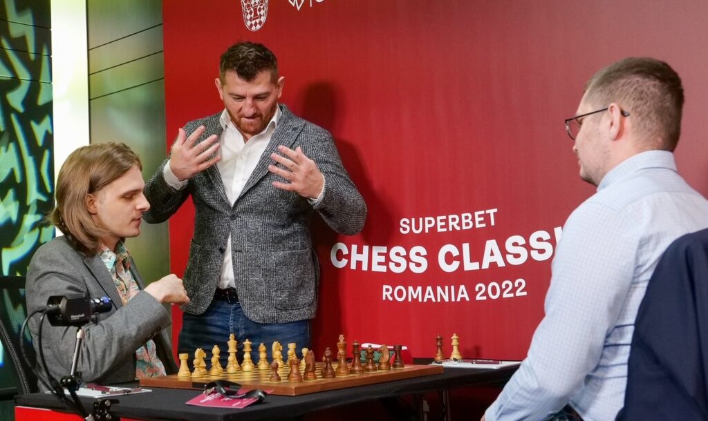 Maeștrii șahului internațional, prezenți la Grand Chess Tour 2022. Victorie pentru șahistul român Bogdan Deac în runda a treia