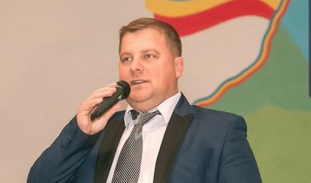 Deputatul Daniel Rusu și-a anunțat demisia din AUR în plenul Camerei Deputaților. Reacția lui George Simion