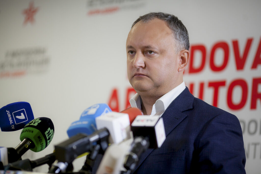 Igor Dodon îl acuză pe fostul său prieten Ion Ceban de trădare politică