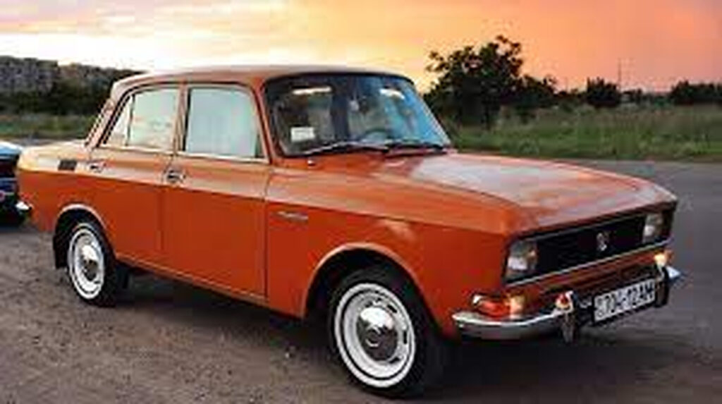 Producătorii de automobile au fugit din Rusia, așa că țara reînvie o marcă de mașini „legendară” din epoca sovietică