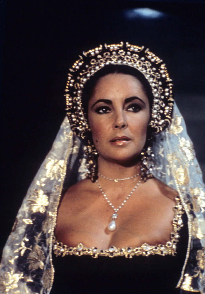 HOROSCOPUL LUI DOM’ PROFESOR. Povestea unei femei frumoase și a celei mai mari perle din lume.