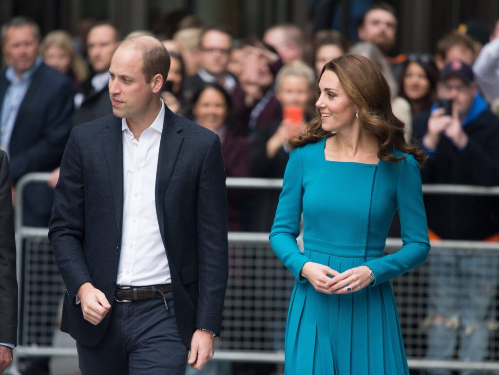 Prințul George, invitat la o aniversare. Care a fost răspunsul Prințului William și al lui Kate Middleton