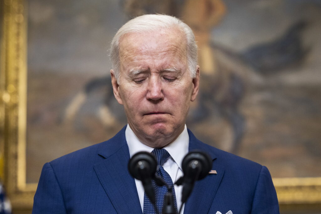 Joe Biden s-a prăbușit din nou! Cel mai scăzut nivel al încrederii