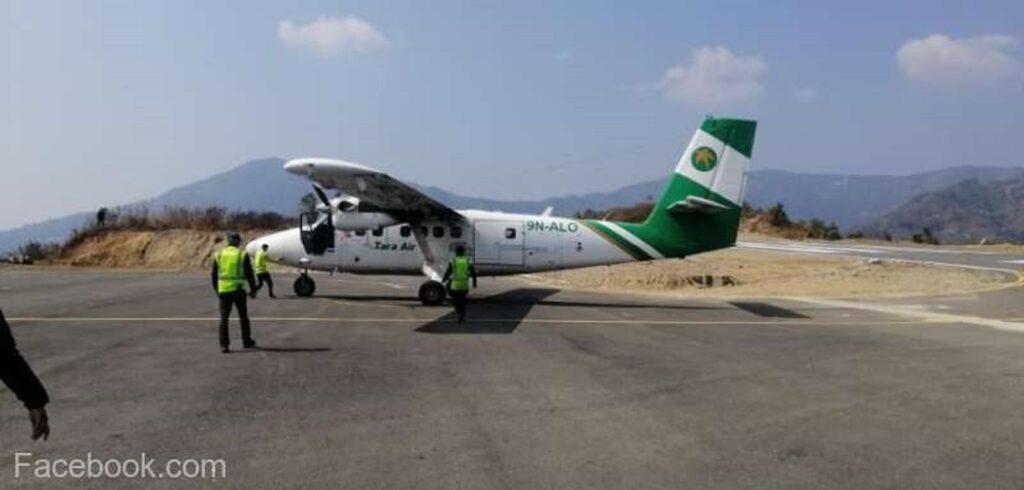 Un avion cu 22 de persoane la bord a dispărut într-o zonă montană din Nepal. Aeronava a fost găsită