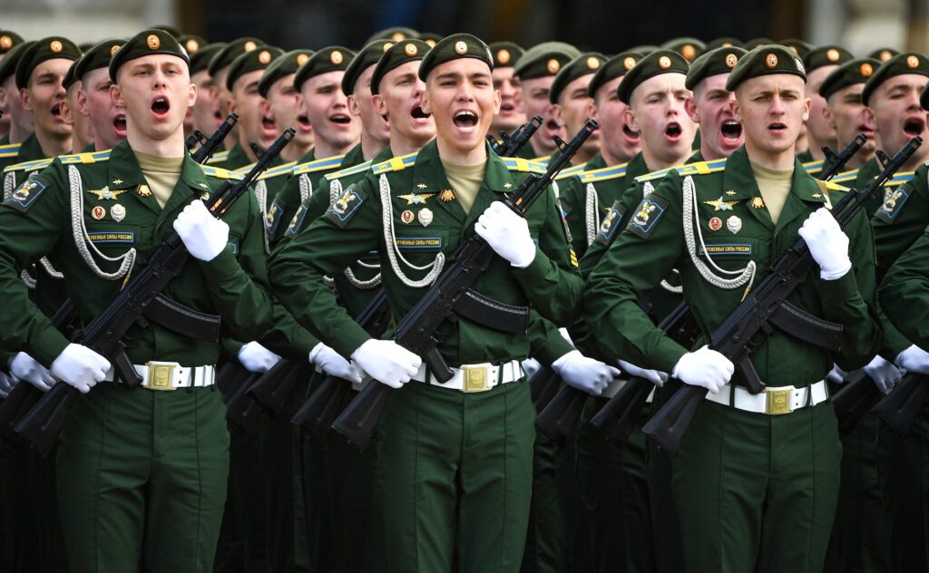Rusia vrea să recruteze 400.000 de soldați cu contract, în 2024, pentru Ucraina