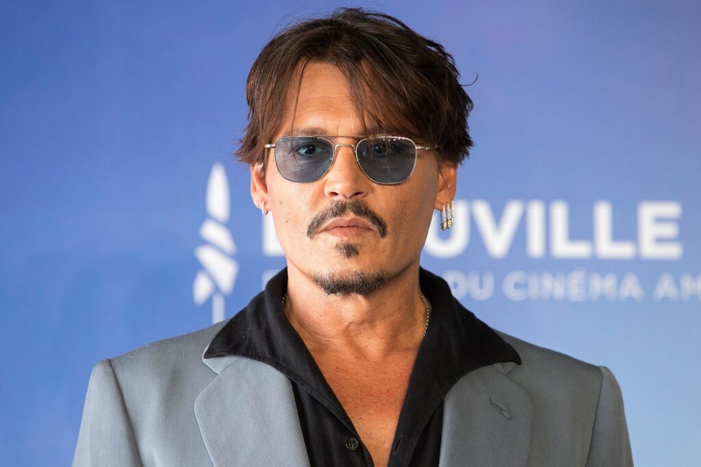 Johnny Depp, găsit inconștient în camera de hotel. Probleme mari pentru actor
