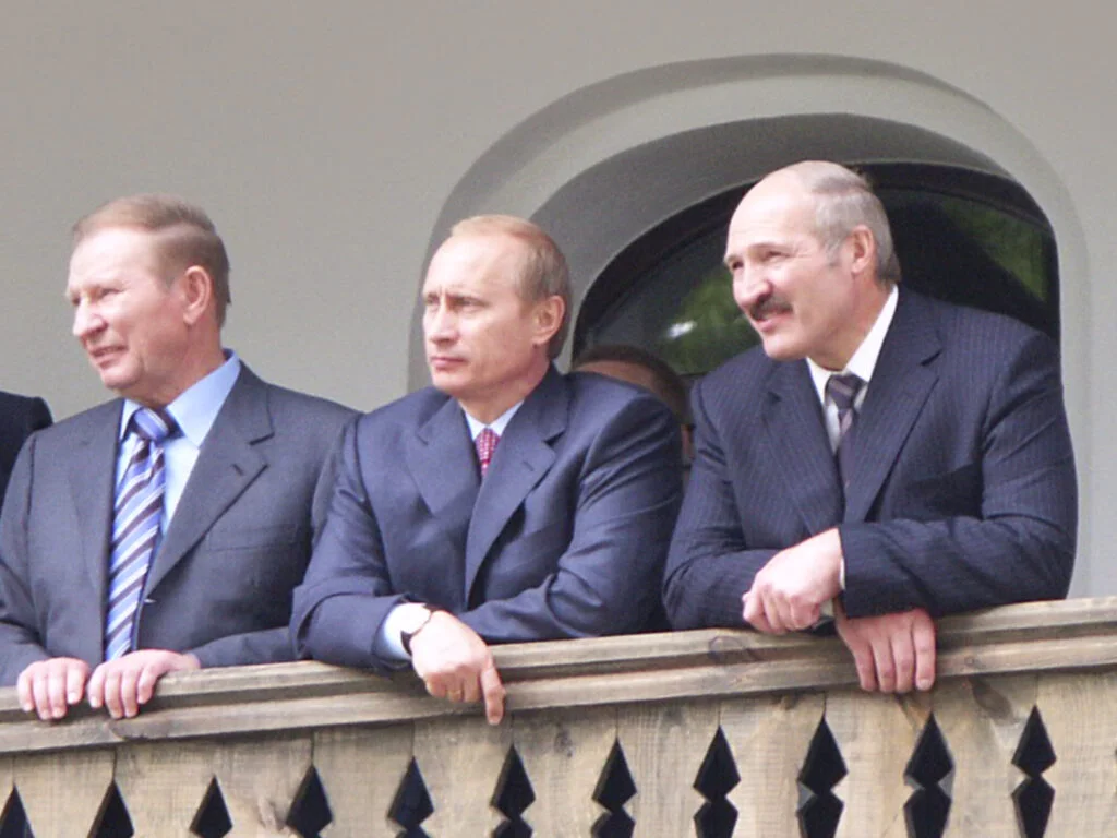 Președintele din Belarus, „ultimul dictator  al Europei”, își consolidează relațiile cu Rusia
