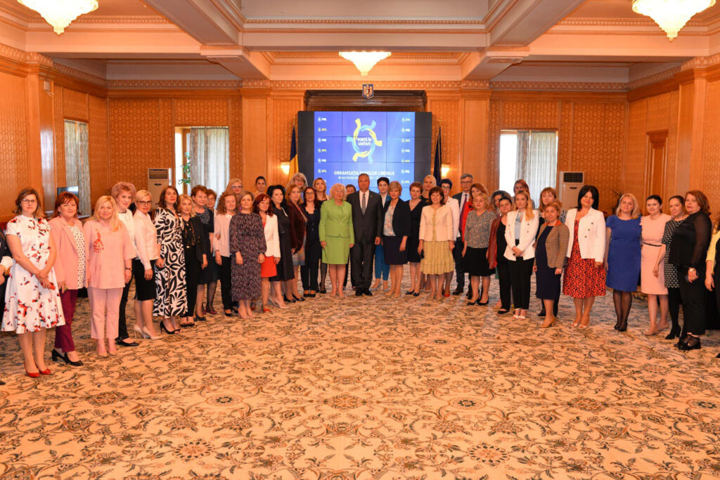 Nicolae Ciucă, întâlnire cu Organizația Femeilor Libere: „Susțin cât mai multe doamne în funcții de conducere”