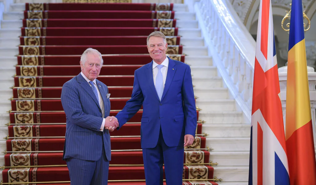 Prințul Charles a fost primit de președintele Klaus Iohannis la Palatul Cotroceni