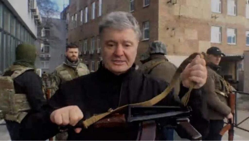 Un nou conflict este pe cale să izbucnească la Kiev. Fostul președinte Petro Poroșenko, oprit să iasă din Ucraina