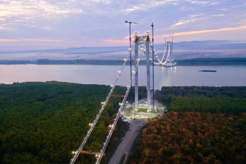 Imagini spectaculoase cu podul de la Brăila, cea mai înaltă construcție din România. Când vor fi gata lucrările. Video