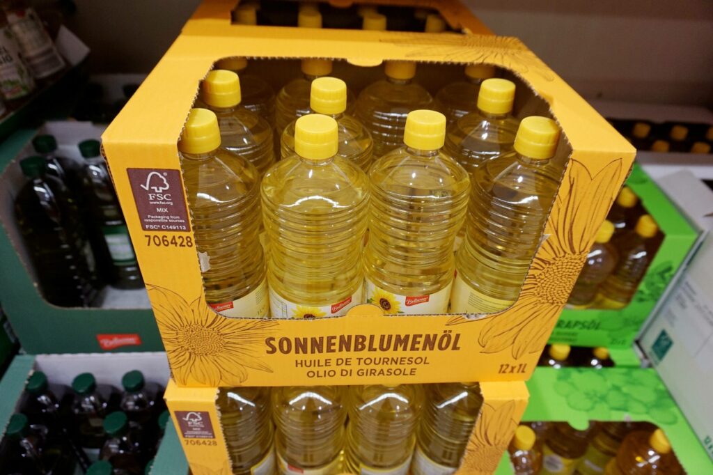 Decizie extremă luată în Germania. Doar adulții au voie să cumpere ulei din unele magazine