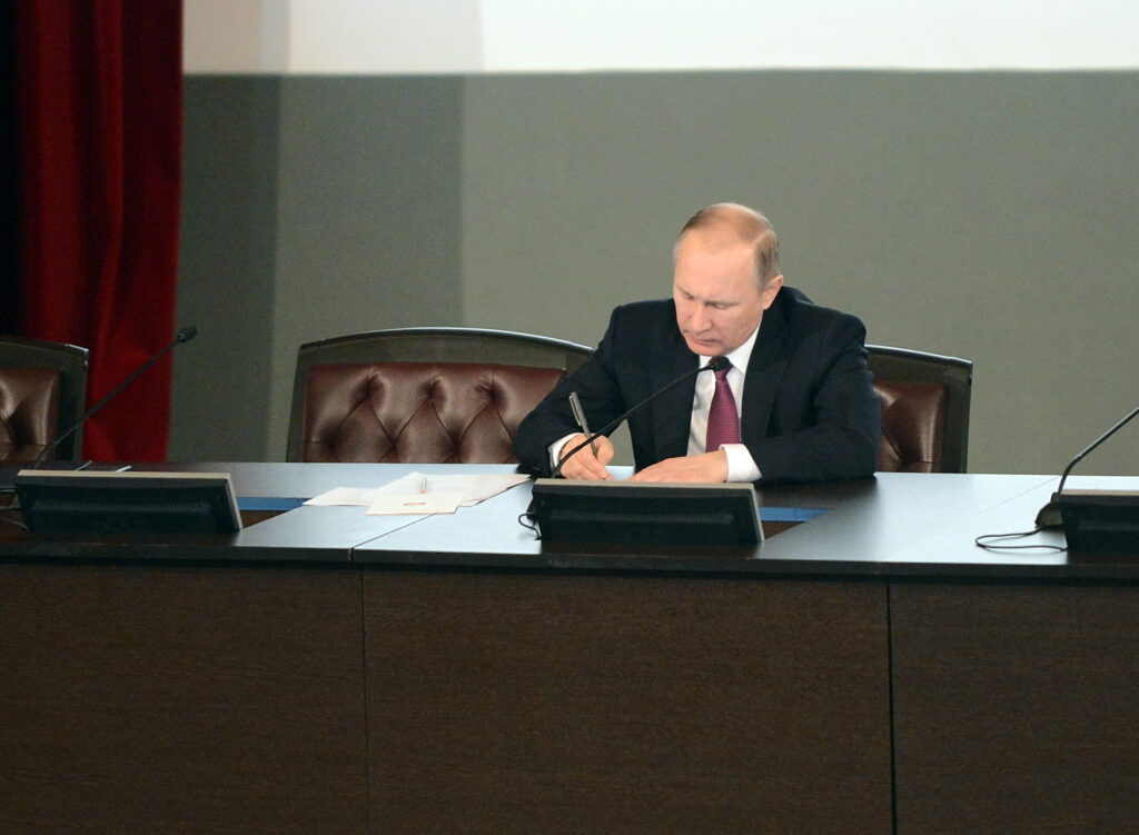 Vladimir Putin anunță o nouă ordine mondială: „Se apropie o eră nouă”. Ce spune despre Occident