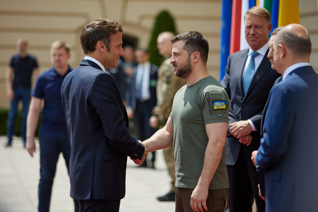 Ucraina nu este de acord cu propunerea lui Emmanuel Macron. Președintele francez a propus garanții de securitate pentru Rusia
