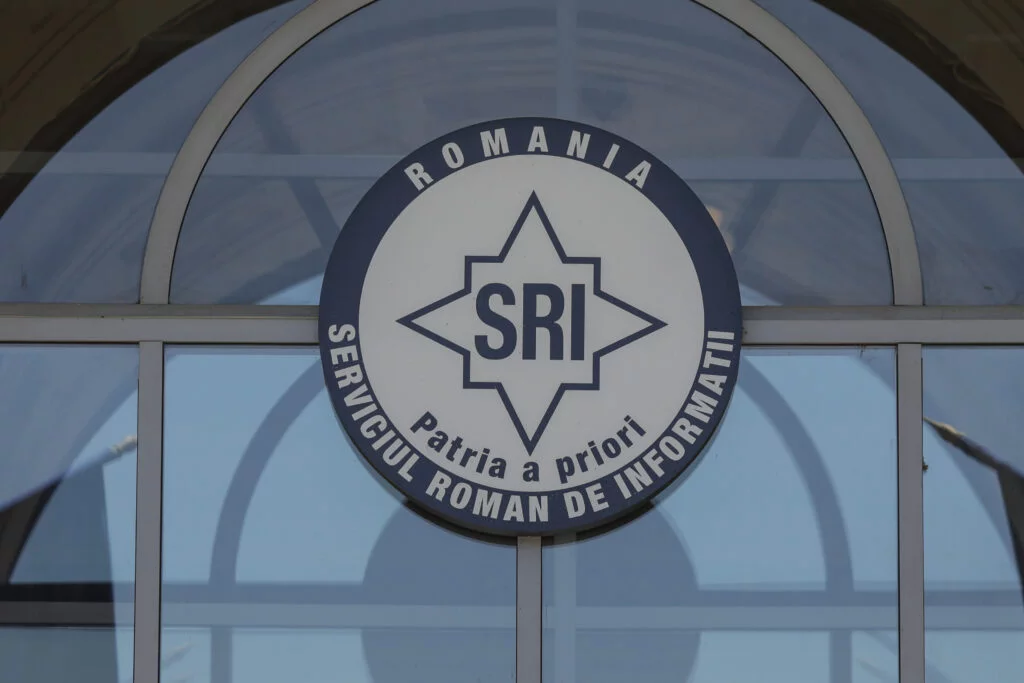 Raport SRI. Președintele și Guvernul au fost informați de problemele cu care se confruntă România