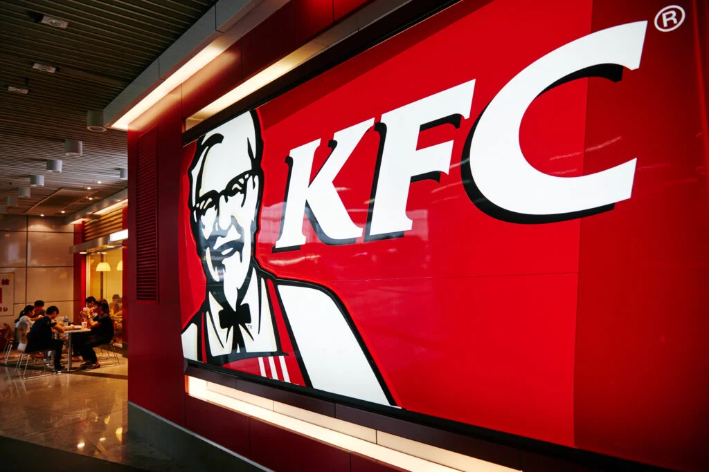 KFC înlocuiește vechile ingrediente din cauza penuriei de alimente