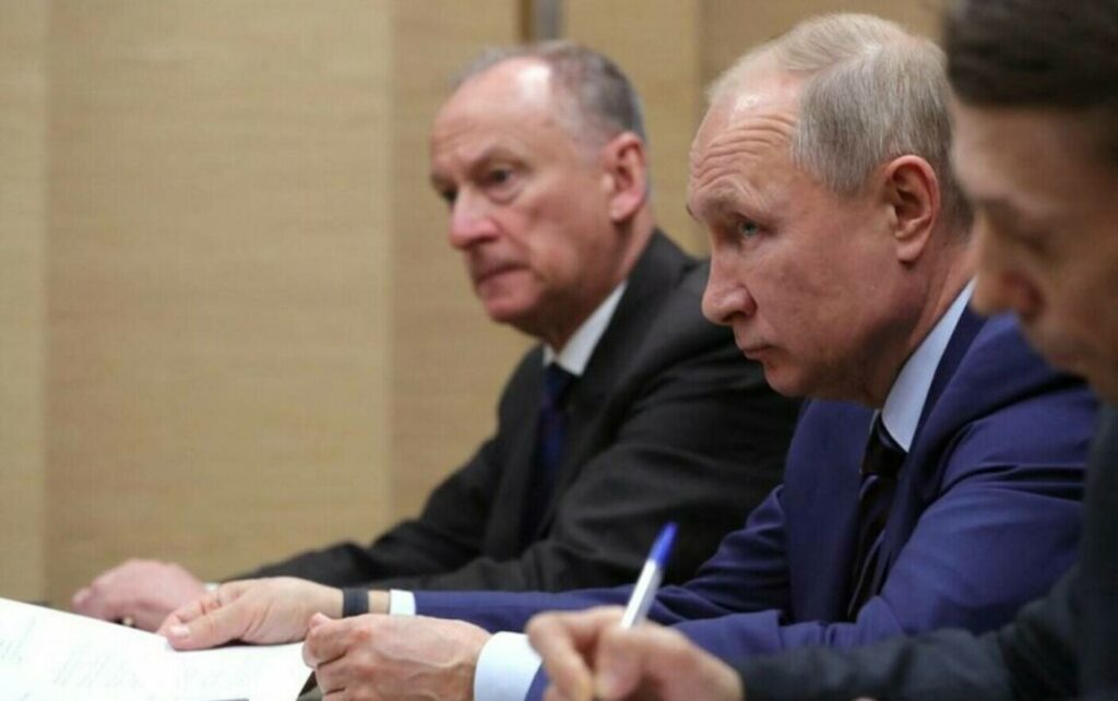 Se lucrează la înlăturarea lui Putin de la putere. „Succesorul” său ar fi plecat în China pentru a negocia prăbușirea regimului