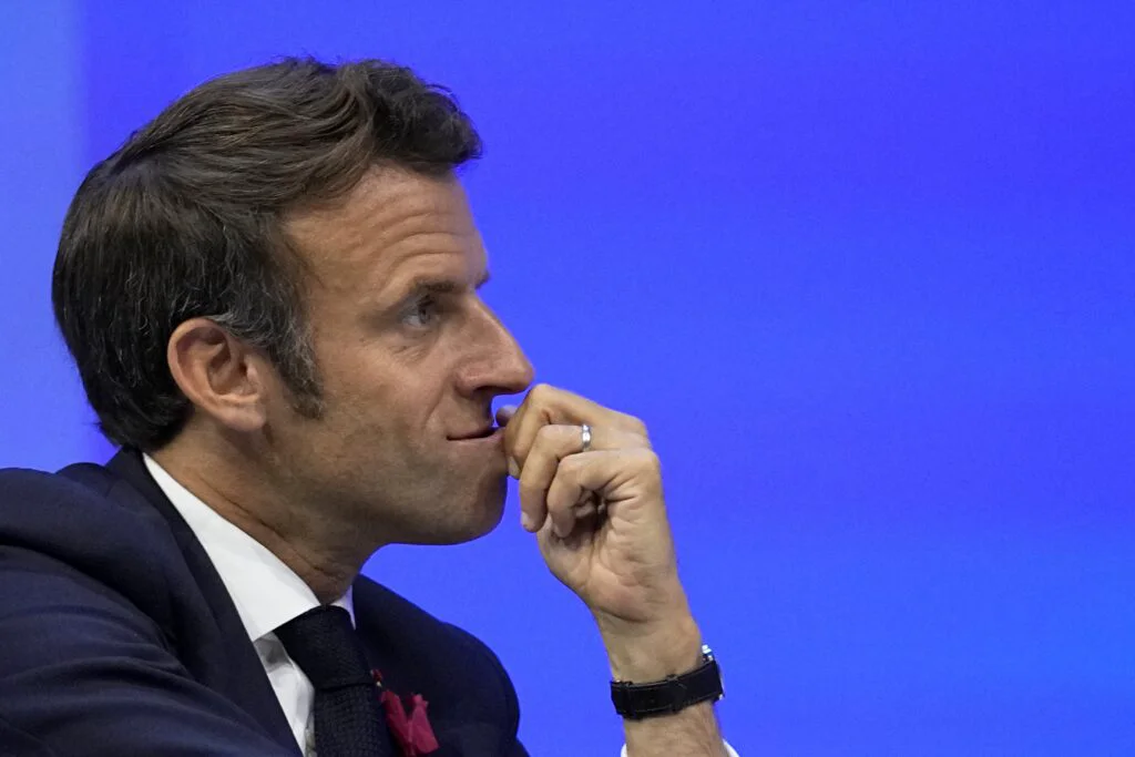 Emmanuel Macron: „Trecem printr-o criză. Chiar crize...”