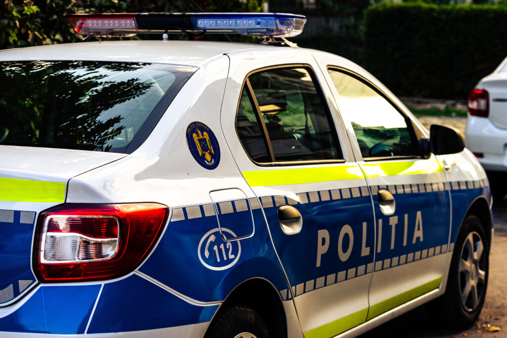 Un oficial din Guvernul României, prins cu droguri la volan. Avea în posesie pastile de ecstasy și pliculețe cu cocaină