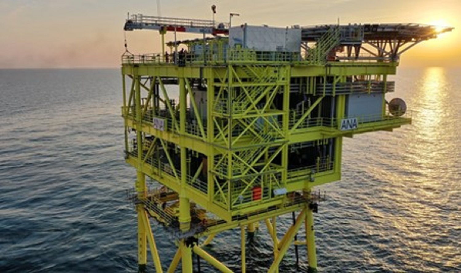 A început exploatarea în premieră a gazelor naturale din Marea Neagră. Ciucă: „Va asigura 10% din necesarul național”