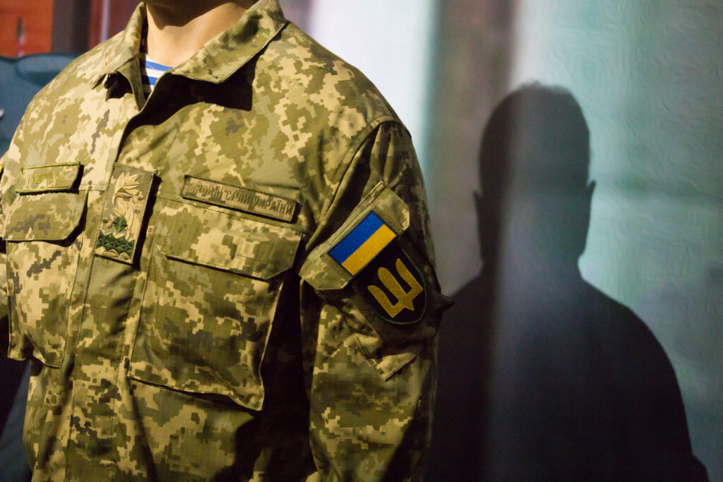 Medicii ucraineni au reușit să elimine o grenadă din pieptul unui soldat fără să explodeze