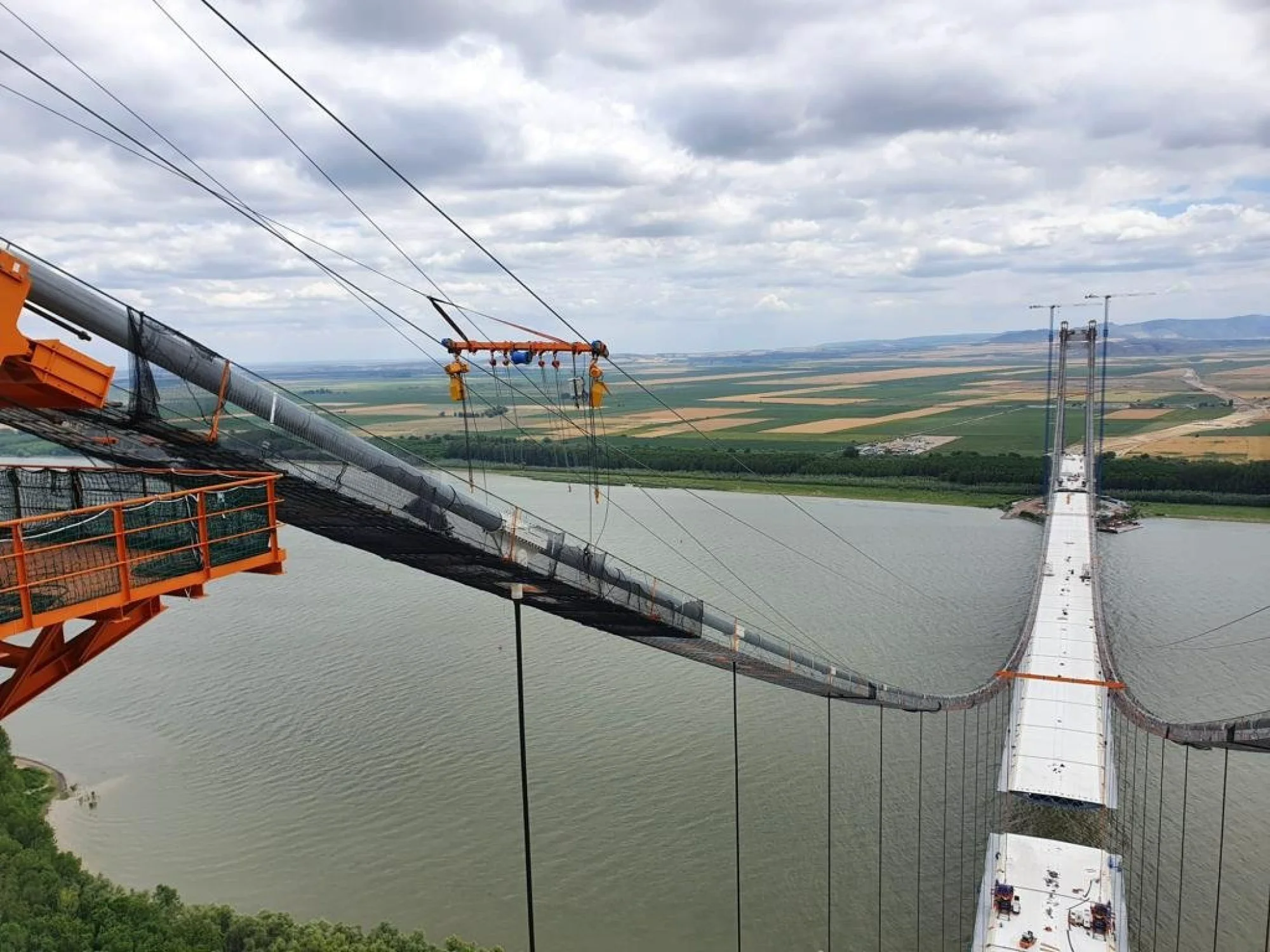 Podul de peste Dunăre, „Golden Gate” 