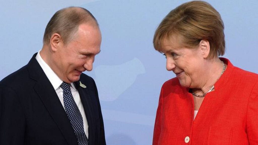 Merkel a vorbit, în sfârșit, despre războiul din Ucraina. Multe scuze și multe întrebări lăsate fără răspuns