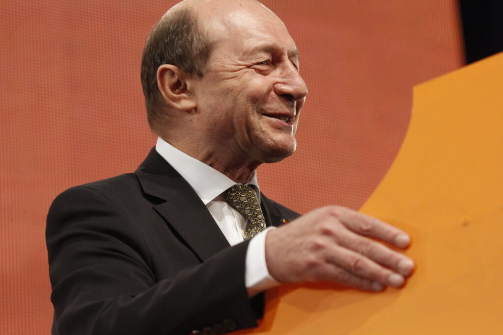 Traian Băsescu: Dacă mărim pensia, mărim și vârsta de pensionare?