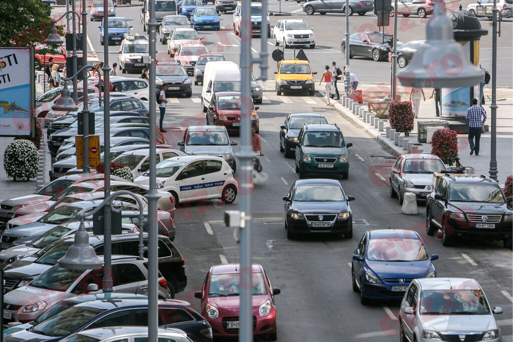 Un șofer din Bucureşti a inventat o nouă metodă de a ține parcarea ocupată