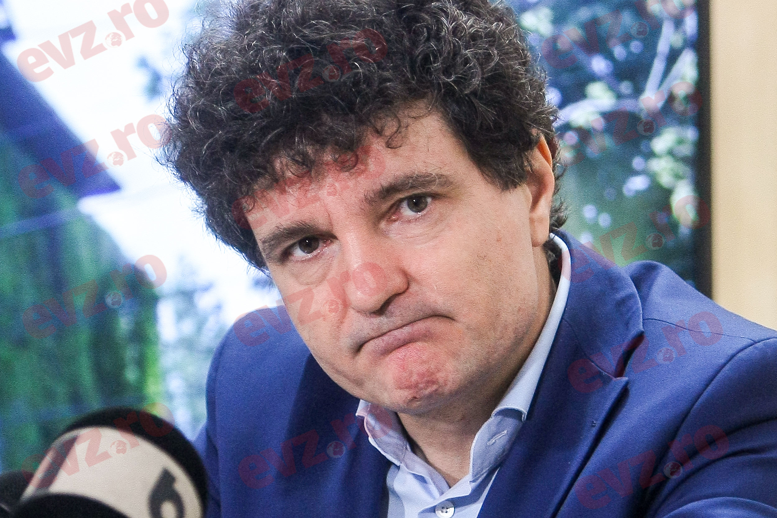 Ciolacu, critici la adresa lui Nicușor Dan. Ține sute de mii de bucureșteni fără apă caldă
