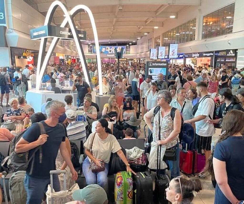 Grevă în mai multe aeroporturi din Germania. MAE a emis o avertizare de călătorie