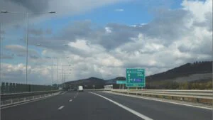 Incident neobișnuit pe autostrada A1: Circulație oprită din cauza unor iezi