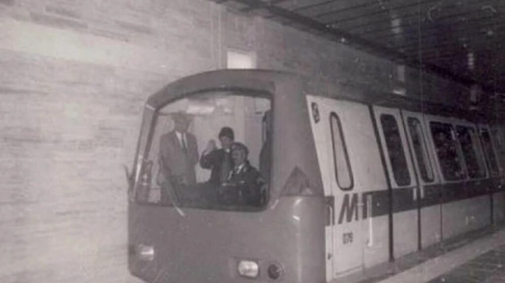 Cum ar fi arătat traseul metroului din București fără intervențiile lui Nicolae Ceaușescu