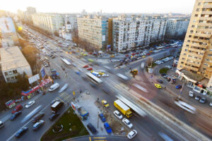 București, România, clădiri și străzi aglomerate