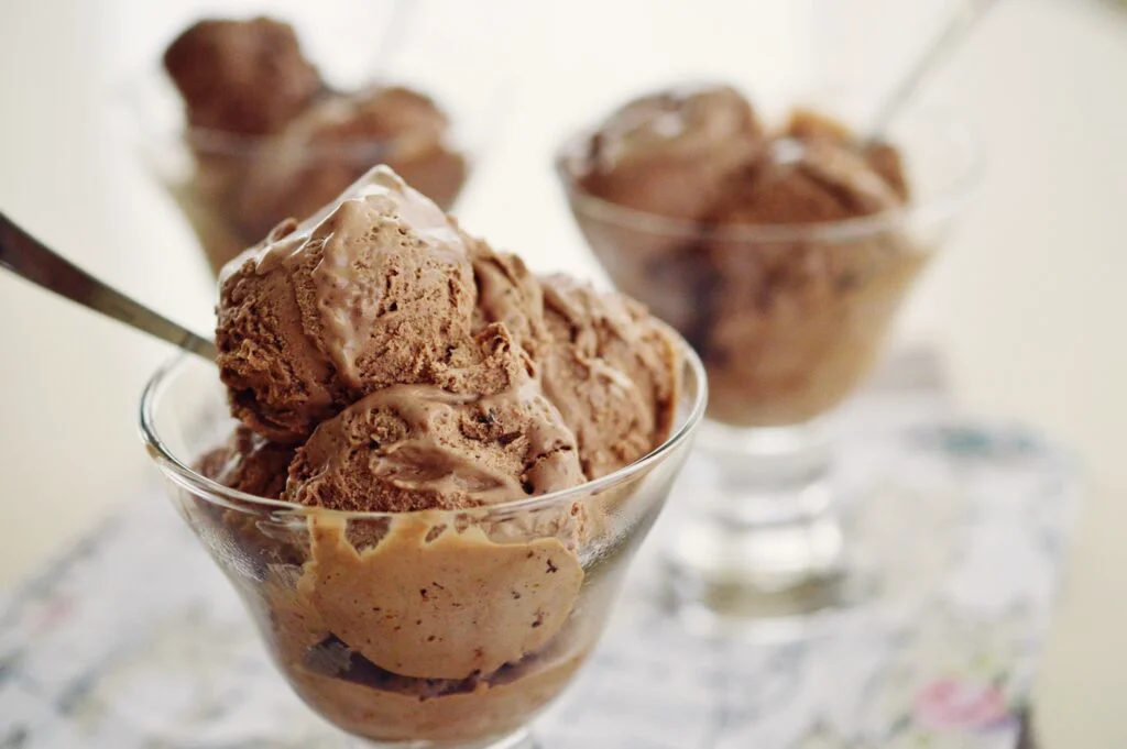 Secretul celei mai bune înghețate de casă. Ingredientul de care nu știați. Rețeta, pas cu pas