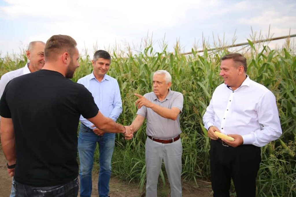 Ministrul Agriculturii, Petre Daea, are coșmaruri culinare. „Mă, nu mâncați făină de greieri, ce căutați cu greieri”