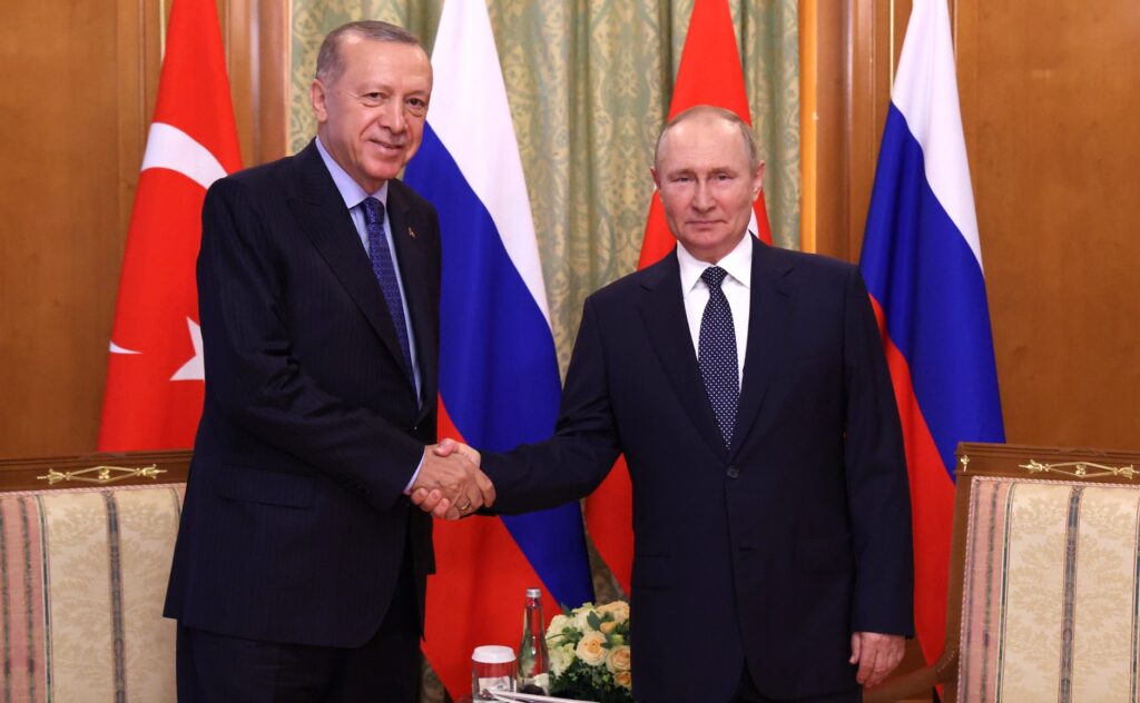 Putin s-ar putea întâlni cu Erdogan pentru a discuta ideea unor tratative între Rusia și Occident, potrivit Kremlinului