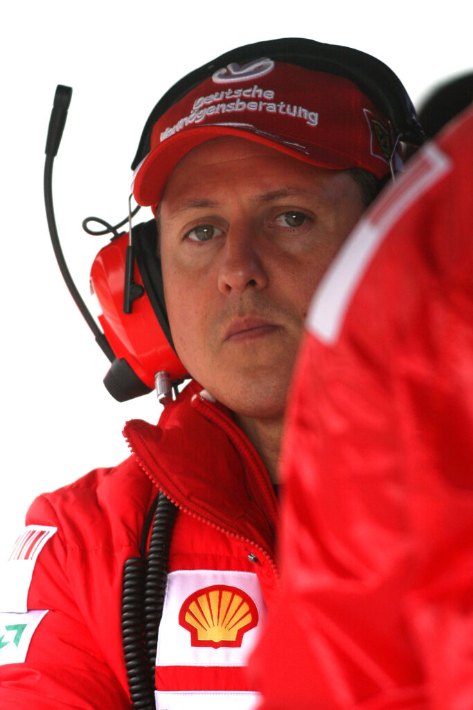 Familia Schumacher scoate la vânzare un bolid cu care campionul mondial a concurat în 1998. A câștigat toate cursele cu el