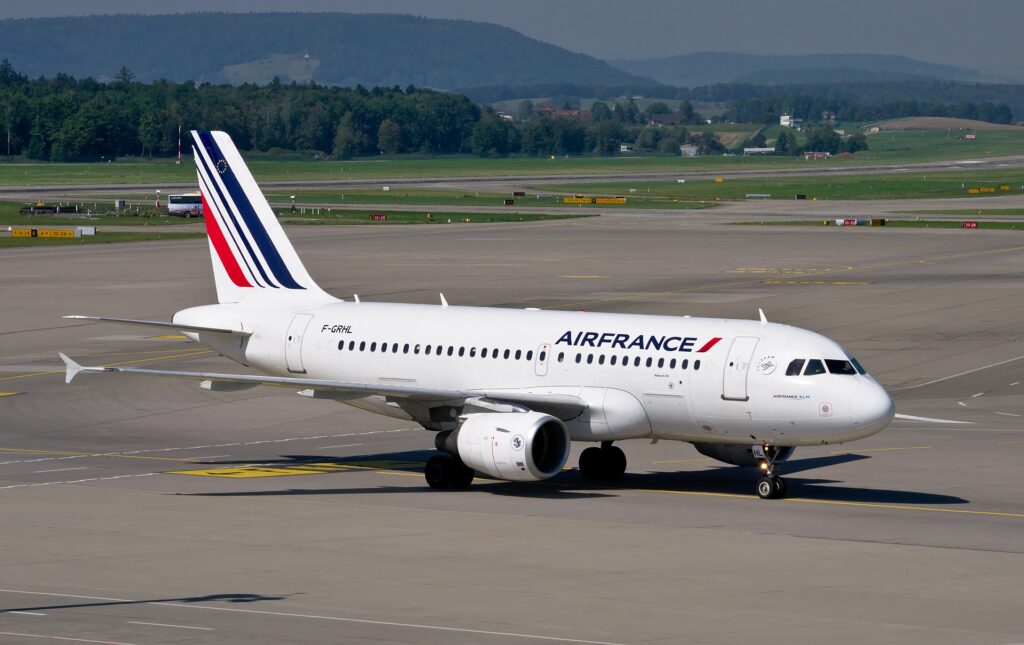 Doi piloți ai companiei Air France au fost suspendați, după ce s-au luat la bătaie chiar în timpul zborului